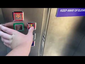 Very Loud Sound!2016 Uçak Asansör Lift in Lc Waikiki,Sur yapı Marka AVM,Nilüfer,Bursa, Turkey