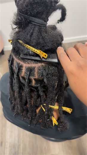 Danielle E. Brown on Instagram: "Take your loc retwisting skills to the next level #locsmith #locretwist #retwistlocs #fyp #fblifestyle"