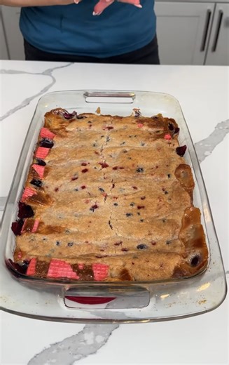 This blueberry dump cake is going viral for a reason