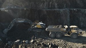 anfibolite pedreira minérios escavações Kopalnia fosso: vídeo stock (100% livre de direitos) 3662628417 | Shutterstock