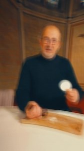 22K views · 1K reactions | La signification de l'hostie | Je Suis Fier D'être Catholique | Facebook