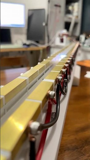 Electromagnetic catapult. #Railgun #Electromagneticcatapult #scientific #experiment