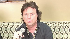 KING DIAMOND Guitarist On 'Abigail': 'It's Still A Very Cool And Special Album To Me'