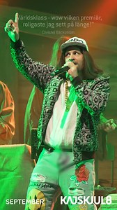 En svensk Life of Brian – fast med svängigare musik 🎶 Bibeln – en humormusikal med Solala kommer tillbaka till Kajskjul 8 i höst 🎉 Biljetter: https://bit.ly/4i1jDTy "Ett riktigt vitaminpiller! Gruppen tolkar Bibeln på ett otroligt underhållande sätt. Duktiga sångare, musiker, skådespelare! Något av det bästa jag sett på länge!" - Stefan Garyd, Radio 88 | Ticketmaster Sverige