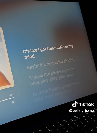 Shake It Off lyrics - Taylor Swift full song lyrics