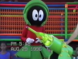 Looney Tunes Bugs Bunny Wacky World Games | Great Adventure 1996