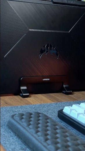 UGREEN Adjustable Vertical Laptop Stand