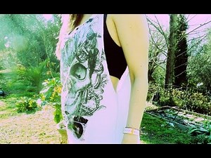 Tutoriel - DIY : comment faire un débardeur loose oversize en un coup de ciseaux.