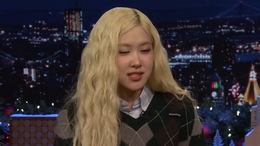 每日英语-ROSÉ Reminisces