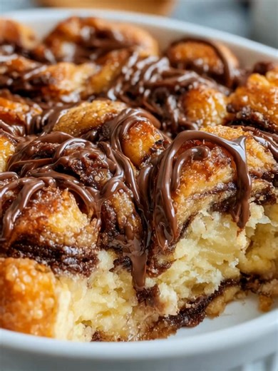 8.8K views · 88 reactions | Chocolate Croissant Bread Pudding Delight Flaky croissants meet creamy custard and rich melted chocolate in this indulgent dessert bake. Yield: 6–8 servings | Temp: 350°F (175°C) | Time: 45 minutes Key Ingredients First: 6 large croissants (day-old preferred) 2 cups heavy cream 1 cup milk 1 cup chocolate chips or chunks ....................... FULLL Recipe in First Cօʍʍеոτ  | Cake Shake | Facebook