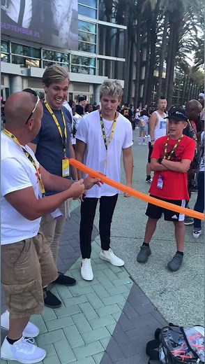 2.8M views · 8.7K reactions | Just 45 minutes now for your animal balloon #amazing #balloons #maker | Jason the Great | Facebook