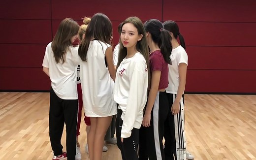 TWICE Dance The Night Away Dance Video.
