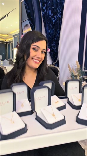 rim Benzakour on Instagram: "🎉 PREMIER GIVEAWAY 2026 🎉 Je commence l’année avec vous… et avec 2 chaînes en or à gagner de chez @massa.jewelry_ Pour participer : ✔️ Abonne-toi @massa.jewelry_ Et @with.rima ✔️ Like la vidéo ❤️ ✔️ Tague 3 amis en commentaire 💬 🍀 Tirage au sort très bientôt"