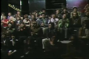 2.8K views · 57 reactions | Streetwalkers - Burlesque (Live 1977) Roger Chapman, Charlie Whitney, Bob Tench, Brian Johnstone, David Dowle, Michael Feat. Rockpalast performance. | Jukebox | Facebook