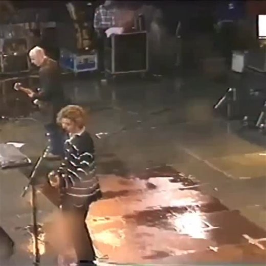 90’s Rock & Grunge | BUSH — “MACHINEHEAD” (1994) “Breathe in, breathe out” One of the defining moments of 90s alternative rock. Released on Sixteen Stone,... | Instagram