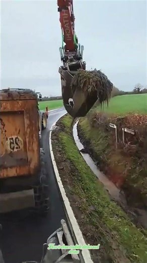 How to clean roadside ditches and drains