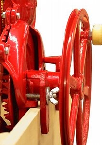 [Hot Item] Agriculture Manual Pto Corn Maize Sheller for Sale Maize Corn Thresher Machine