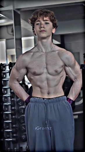 14yo Sleeper Build is actually INSANE 🤯 #shorts