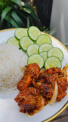 Jilsha Muzammil on Instagram: "Punjabi style chicken barra 😍😋 Chicken -1/2 kg(boneless if you need) Fried onions-1 cup Curd-half cup Ginger garlic paste-1 tbspn Chilly powder-1 tbspn Corriander-1 tbspn Turmeric-1 tspn Pepper-1 tspn Garam masala-1 tspn Salt to taste Fresh cream Corriander leaves Onion rings #trend #trendingsongs #trendingreelsvideo #trendingsongs❤️ #trendsetter #trendingreels #trendsetter #food#foodlover #foodgasm #foodies #foodie #foodporn #foodtalkindia #foodofinstagram #food