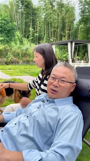 #真实生活分享计划成家和立业，到底哪个更重要？今天给大家分享我跟我太太从校服走到婚纱再到年近五十拥有二宝的这二十年。#三农 #爱情 #夫妻日常 #杨博士
