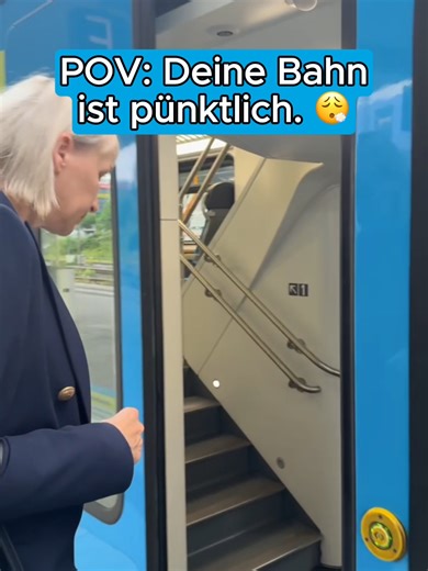 So satisfying, wenn man sich ruhig und entspannt hinsetzen kann. 😌 #westfalenbahn #bahnfahren #wfb
