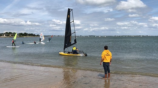 Tiwal, le dériveur gonflable facile à transporter