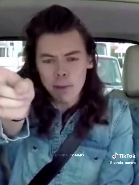 one direction iconic moments for 5 minutes and 30 seconds gay #niallhoran #harrystyles #liampayne #louistomlinson #zaynmalik #1d #onedirection #1direction #onedirectiononcrack #iconic #iconicmoments