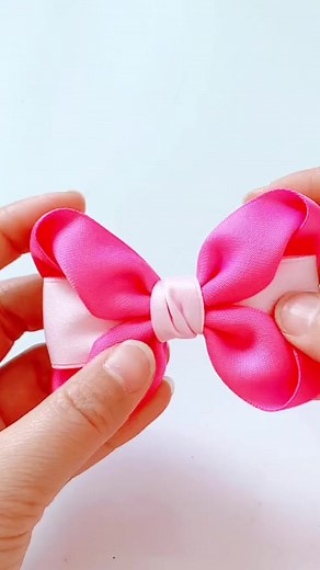 tu tambien puedes aprender hacer hermosos lazos hechos a mano si te gusto sigueme para más contenido #accesoriosparaelcabello #parati #moñologas #tiaras #colitas #lazos #diademasdemoda #ganchosdecabello #pinzas #emprendimiento | Lazos como Emprendimiento