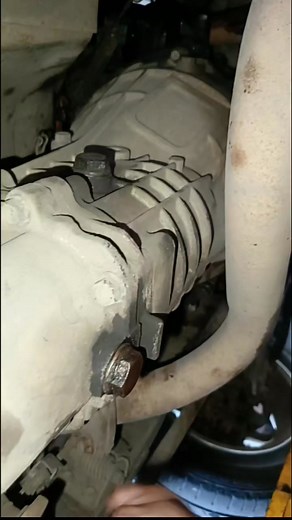 136K views · 2.2K reactions | Cara ganti oli transmisi manual #vod #viral #fyp #otomotif #edukasi #tutorial #mekanik #bengkel #promotion #businesspromotion | Bayu Setiaji | Facebook