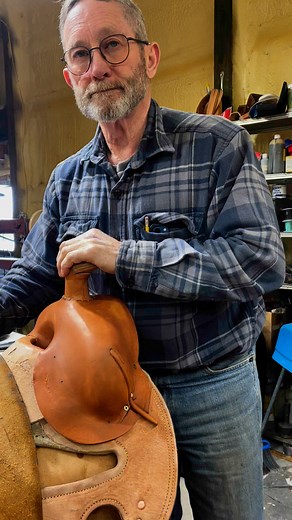 28K views · 694 reactions | Fitting the fork cover!#customsaddlemaker#saddlemaker#buckaroo | Rekow Saddlery | Facebook