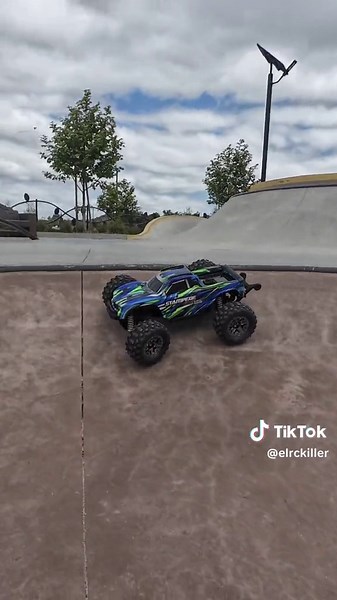 I can confirm the new stampede 4x4 vxl rips! 🤘🚀 #traxxas #traxxasstampede #traxxasstampede4x4 #rc #rccommunity #rccar #rcbashing #rcbasher #rc #california