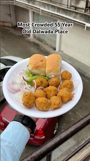 Ahmedabad’s Most Famous Dalwada Place. #ahmedabad #dalwada #bhajiya #dalvada #monsoon