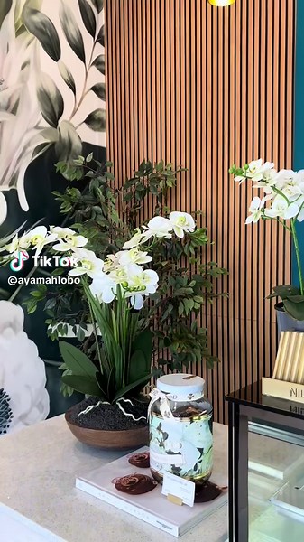 The best patisserie in Joburg. Everything was so good. We paid a total of R1000 for 9 pastries. 📍Haute Boutique Patisserie, Leaping Frog Shopping Centre, Fourways. @HAUTE Boutique Patisserie #fyp #creatorsearchinsights #CapCut