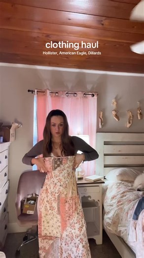 Karlista | Celebratory shopping spree!! Here’s the haul (pt1) #weightloss #wardroberefresh #haul #fashionhaul #clothinghaul #fall2025fashion #fashion... | Instagram