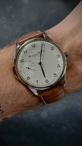 For sale: IWC Portugieser Minute Repeater Two years after IWC revived the Portugieser line - which had remained dormant since its original debut in 1939 - the brand took the horological world by surprise in 1995 with the introduction of a chiming version: the Portugieser Minute Repeater. The reference 5240 marked a milestone, granting both emerging enthusiasts and seasoned collectors access to the rarefied world of minute repeaters - an exclusivity the watch still proudly upholds. Even today, de