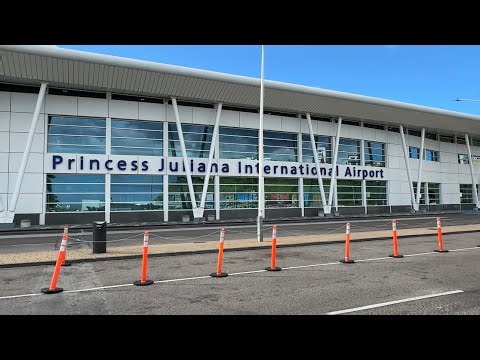 St Maarten Airport Is Wild! Planes Landing Inches Over Beachgoers at Maho Beach 😱✈️🌴