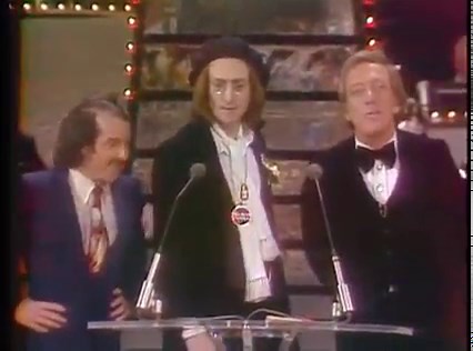 Paul with John Lennon and Andy Williams presenting at the 1975 GRAMMY’s for Record of the Year. Do you know who won? 🎥: Recording Academy / GRAMMYs | Paul Simon