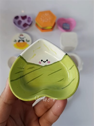 Target 🎯 50k followers in 30 days 🔥🫵🏻 10 Days painting challenge 🎉 Day 5 painting Done ✅ complete what i should paint on next ? #craftyjeeya #follow #painting #fyp #artandcraft