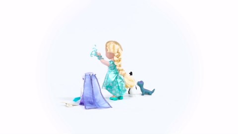 Disney Frozen Ice and Snow Elsa Petite Doll Set