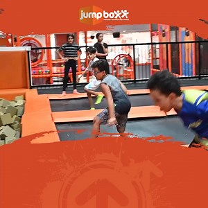 Weekend just got better at Jump Boxx! Enjoy 2 HOURS of jumps for only AED99 every Friday–Sunday PLUS get a 1-hour FREE voucher for your next visit! Don’t miss the fun! Bring your crew & jump into the weekend! #JumpBoxx #DubaiKids #WeekendFun | Jump-Boxx