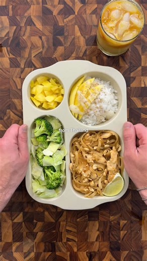 Sam Jose on Instagram: "School lunch from Thailand 🇹🇭 #cooking #recipe #food"