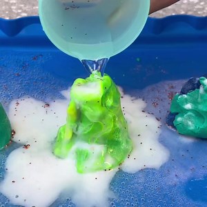 14 reactions | PLAYDOUGH VOLCANOES Such a fun way to experiment...