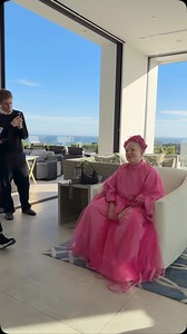 13K views · 244 reactions | | Nuevo vídeo de @siamusic cantando “Unstoppable”  #sia #unstoppable #singing #singer #voice | Sia Fans Spain Ofi | Facebook