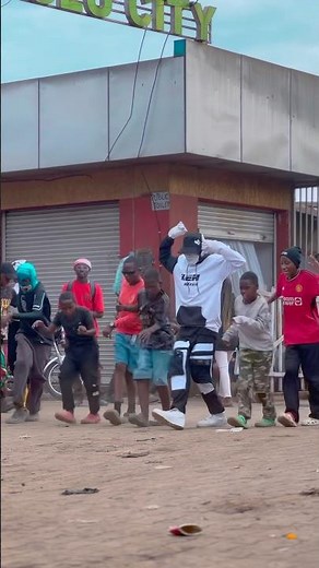 Nailed the yeah ft Akon 🔥🔥🔥🙌 #kenmoves