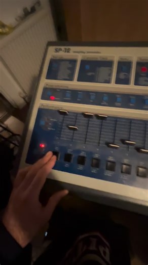 Mz Boom Bap on Instagram: "Imagination…👽 #sp1200beats #sp1200 #akais950 #sp12turbo #realhiphopmusic"