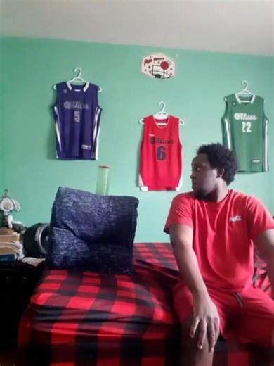 Sitting On My Bed While Balancing My Fidget Spinner On Long Pillow And Cup #wow #subscribe #shorts