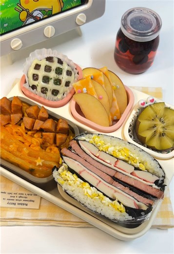 Delicious Onigirazu & Carbo Buldak Lunchbox Ideas