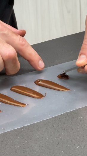 LAST SPOT AVAILABLE! APRIL 23rd - MAY 04th 10 DAYS MODERN PASTRY INTENSIVE COURSE IN BARCELONA You will learn: ✅plated desserts ✅individual cakes ✅verrines ✅bonbons ✅ganache formulation ✅shiny effect ✅croissants ✅puff pastry ✅travel cakes ✅fingers ✅fruit desserts ✅different glazes ✅sponges & crunchies ✅cost optimization For more information please check https://www.elmondolcdeclaudia.com/en/courses/3034-modern-pastry-in-person-intensive-course-from-2304-to-040525.html 🇪🇸 ÚLTIMA PLAZA LIBRE! 23