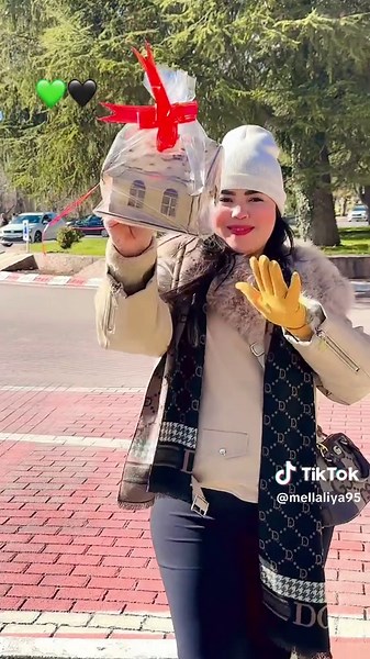 Vidéos de 🪬مريم نقاشة بني ملال 🪬 (@mellaliya95) avec CHANEL X SHINY - Jeremiah Custodio