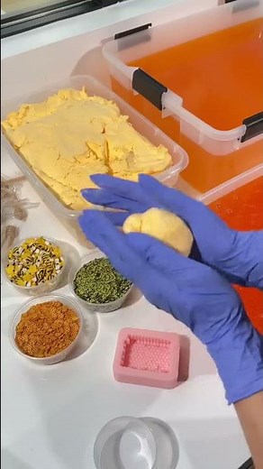 How to assemble RAW HONEYCOMB Slime! 🐝 shop on www.snoopslimes.co